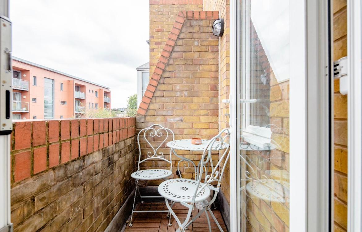 Central London Comfortable Homestyle Apartment Exterior foto